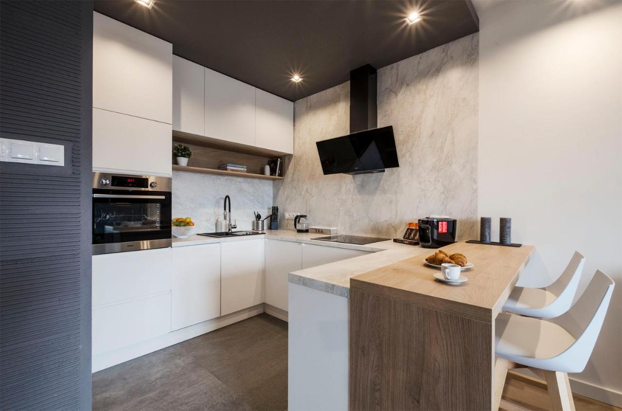 Sky Home- Ilumino Apartment -Centrum, Parking, Klimatyzacja, Dostep Na Kod Лодзь Экстерьер фото